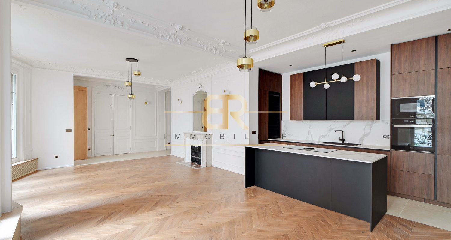 Appartement 5 pièces 153 m² · à Paris · 153,5 m² · 1 900 000 €